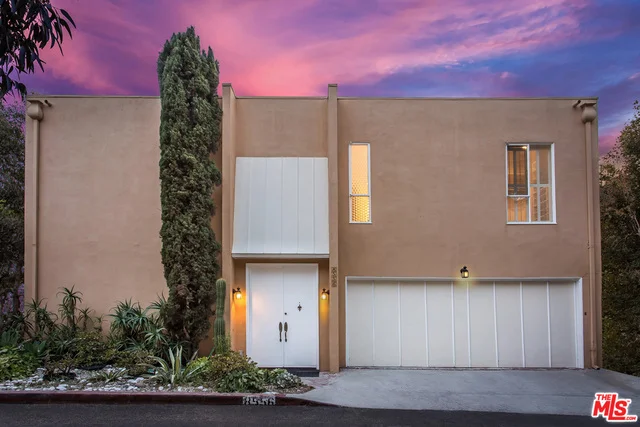 8556 Franklin Avenue, Los Angeles, CA 90069