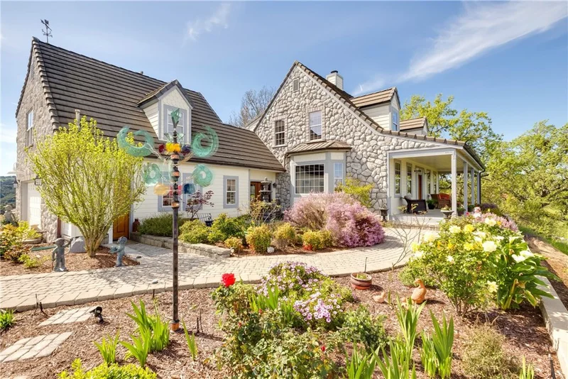 11505 Santa Ana, Atascadero, CA 93422