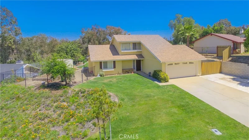 42106 Cosmic, Temecula, CA 92592