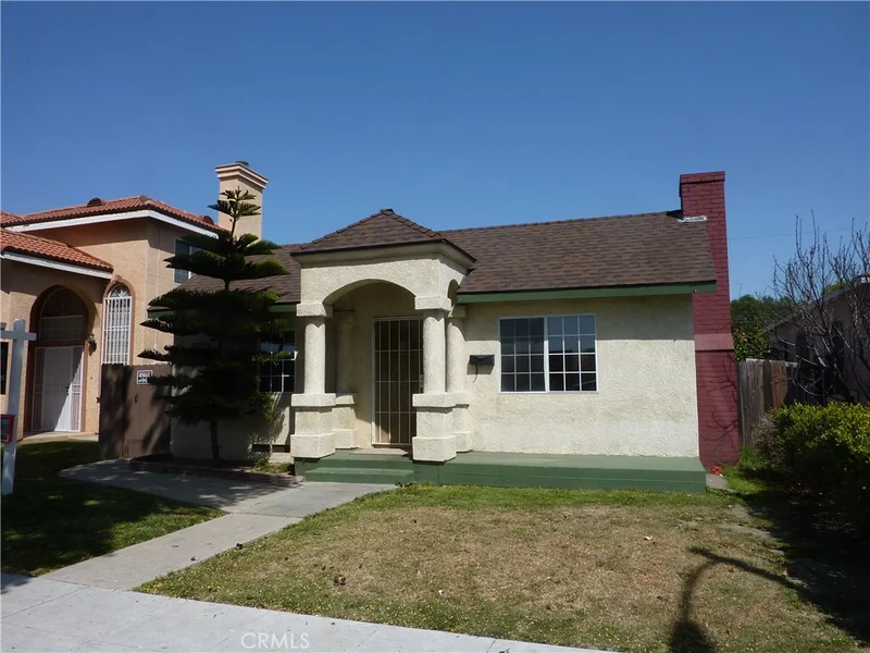 2244 Delta, Long Beach, CA 90810
