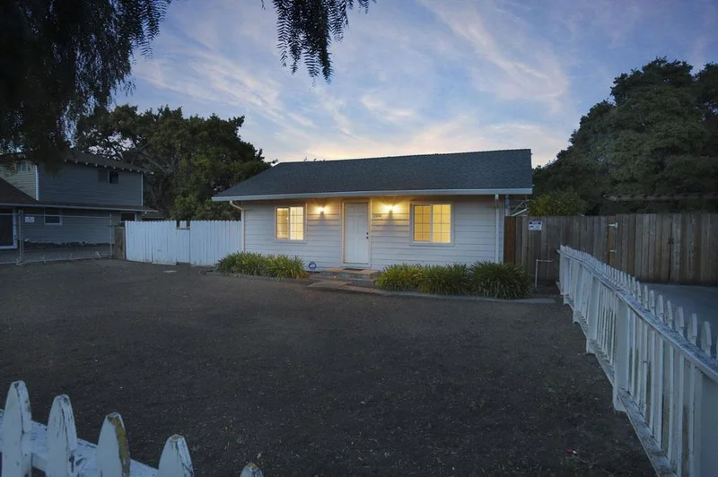 2260 Clarke Avenue, East Palo Alto, CA 94303