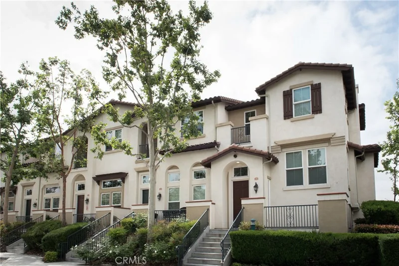 786 1st, Claremont, CA 91711