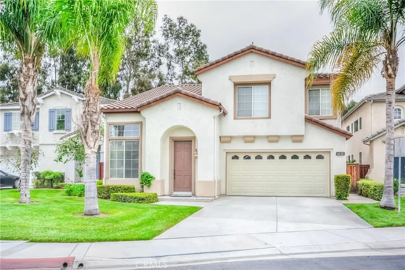 4132 Visions, Fullerton, CA 92833