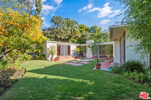 1007 Summit, Beverly Hills, CA 90210