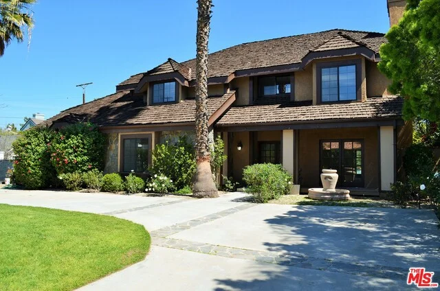 5180 Avenida Hacienda, Tarzana, CA 91356