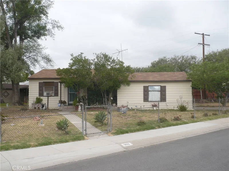 907 N La Paloma Avenue, Ontario, CA 91764