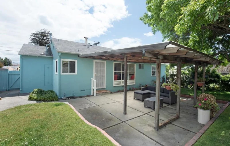 25833 Booker, Hayward, CA 94544