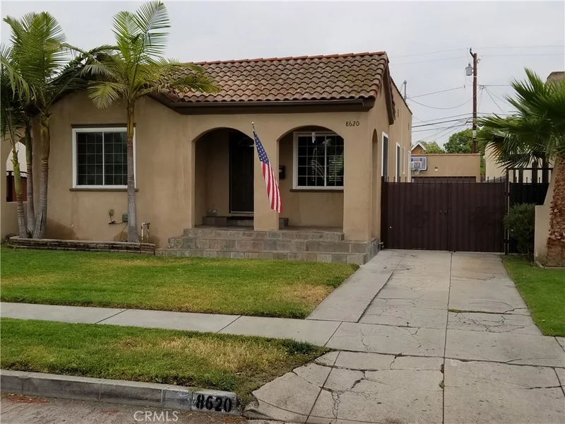 8620 Garden View, South Gate, CA 90280