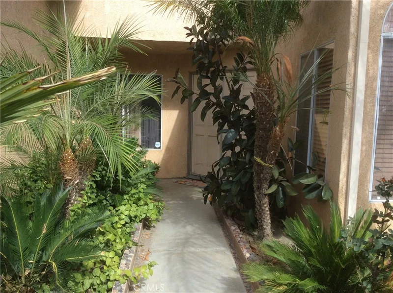 629 Carmen, San Jacinto, CA 92583