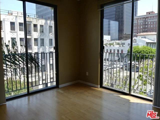 625 Berendo #405, Los Angeles, CA 90005
