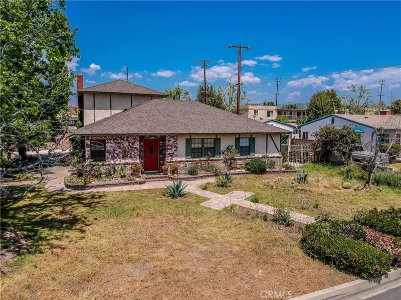 1843 Grovecenter, West Covina, CA 91790
