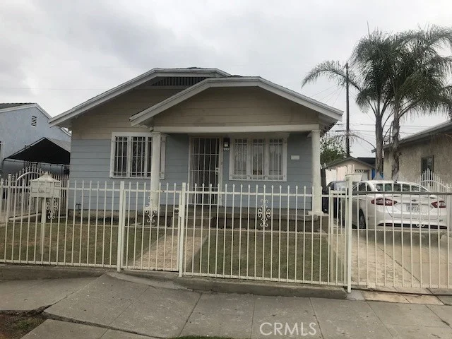 225 71st, Los Angeles, CA 90003