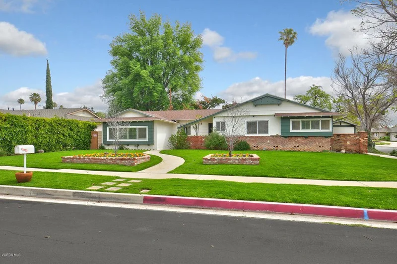 10100 Aldea, Northridge, CA 91325