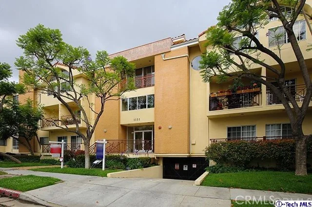 1131 Campbell #218, Glendale, CA 91207