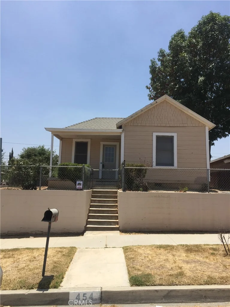 454 M, Colton, CA 92324