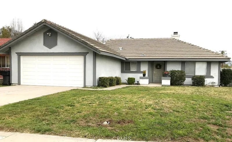 5207 Mayfield, San Bernardino, CA 92407