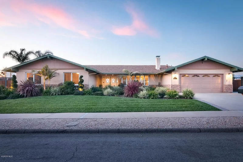 893 Trueno, Camarillo, CA 93010