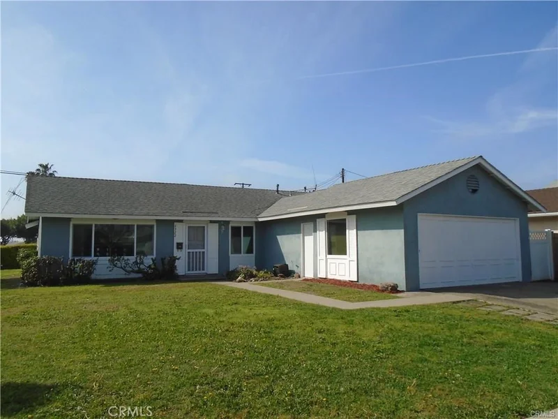 6322 Winslow, Huntington Beach, CA 92647
