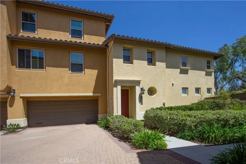 2744 Piantino, San Diego, CA 92108