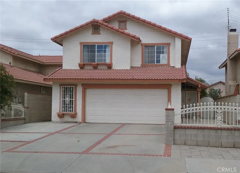 628 Hacienda, Perris, CA 92571