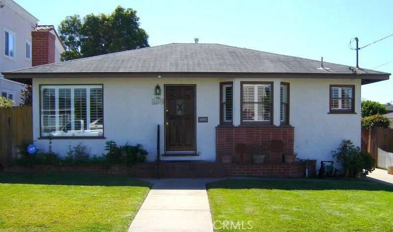 1842 9th, Manhattan Beach, CA 90266