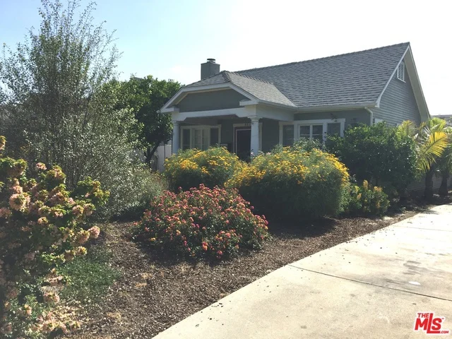 551 Lucerne, Los Angeles, CA 90004