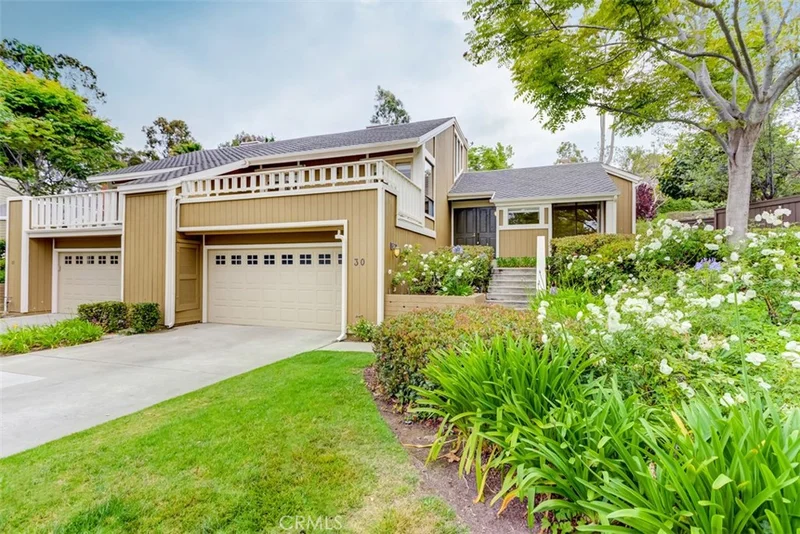 30 Rainbow Fall, Irvine, CA 92603