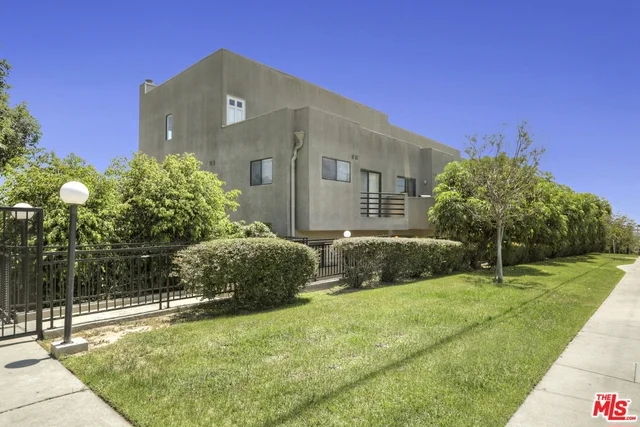 1854 Alvarado, Los Angeles, CA 90026