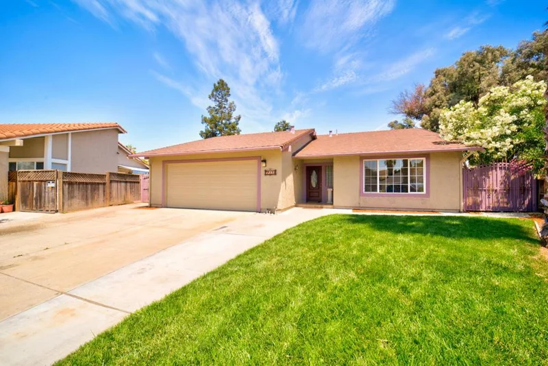 1251 Clayburn, San Jose, CA 95121