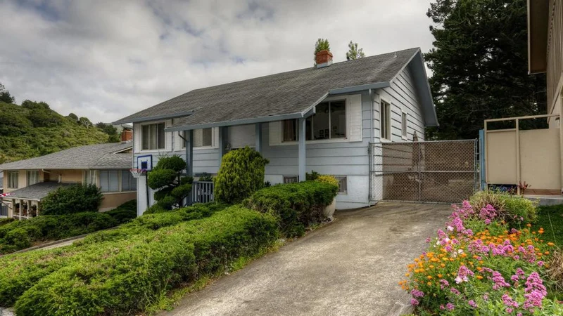 1023 Yosemite, Pacifica, CA 94044