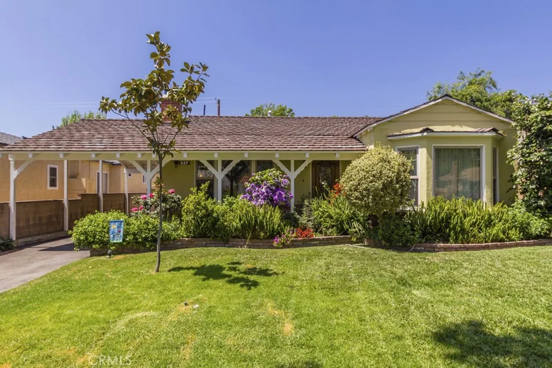 627 Beachwood, Burbank, CA 91506