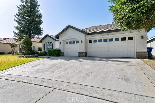 10015 Cinderella, Bakersfield, CA 93311