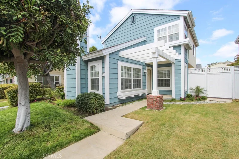 27 Silkleaf, Irvine, CA 92614