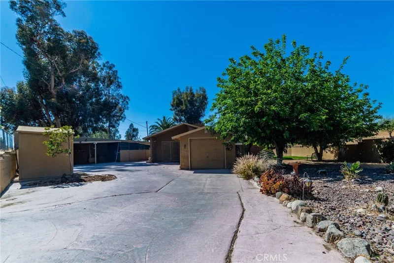 42426 Thornton, Hemet, CA 92544