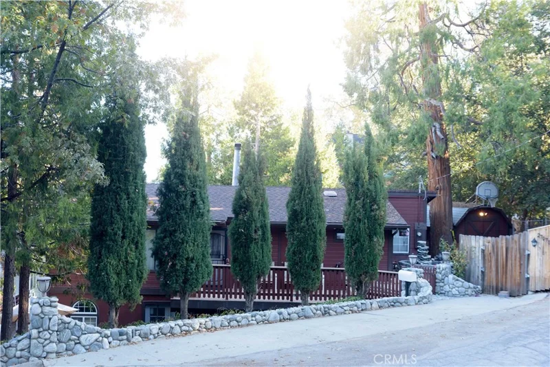 27078 Overlook, Lake Arrowhead, CA 92352