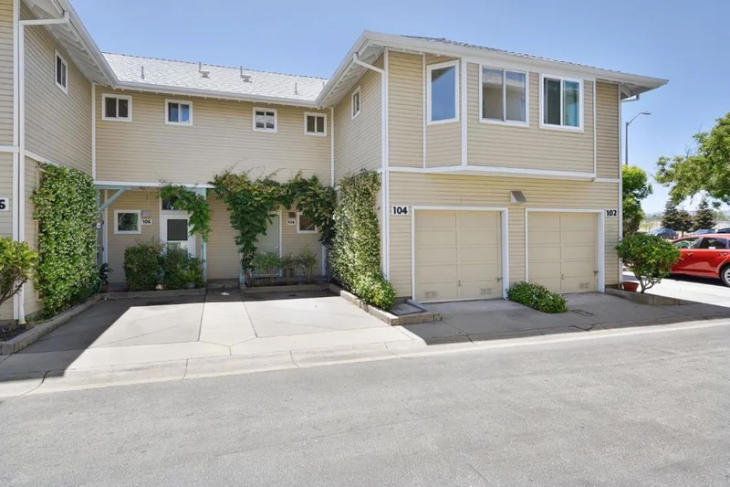 104 Blossom, San Mateo, CA 94403