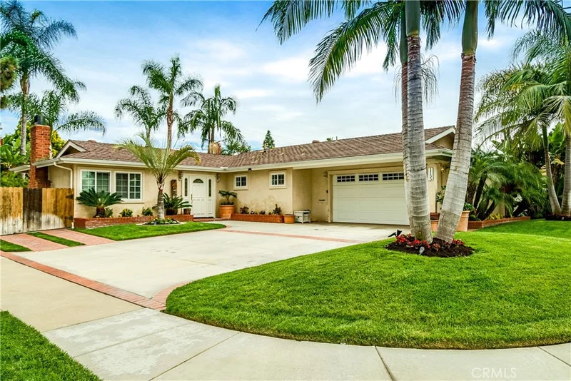 1155 Austin, Costa Mesa, CA 92626