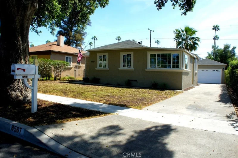 8567 Newport, Fontana, CA 92335