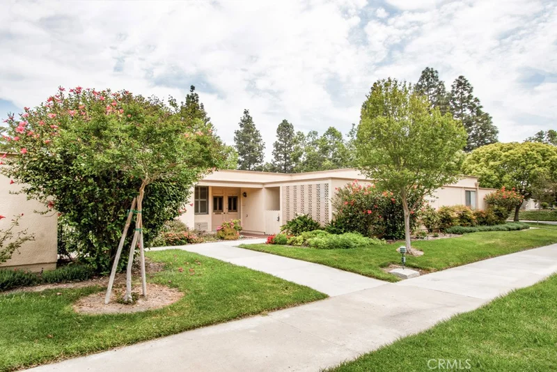 88 Calle Aragon #F, Laguna Woods, CA 92637