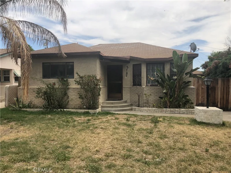 2747 Berkeley, San Bernardino, CA 92405