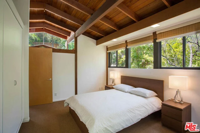 10274 Chrysanthemum, Los Angeles, CA 90077