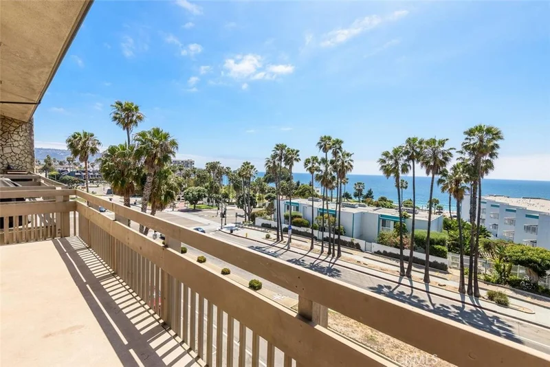 230 Catalina #408, Redondo Beach, CA 90277