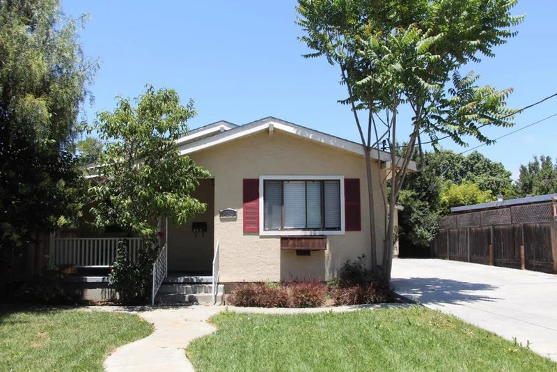 123 Newbridge, Menlo Park, CA 94025