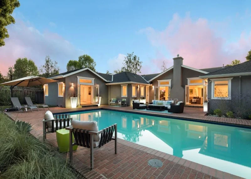 1885 White Oak, Menlo Park, CA 94025