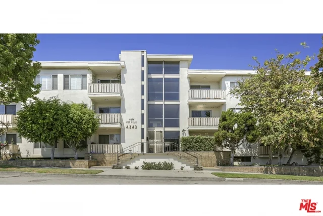 4343 Finley Ave #37, Los Angeles, CA 90027