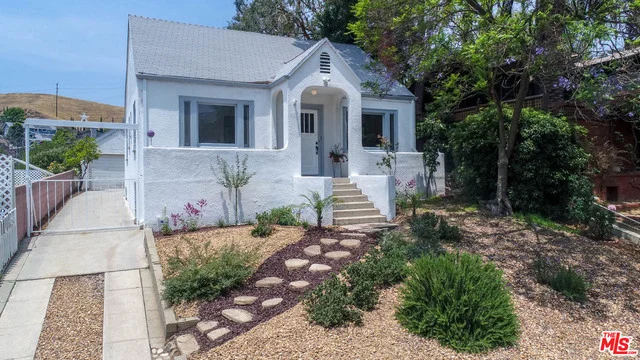 1887 Avenue 52, Los Angeles, CA 90042