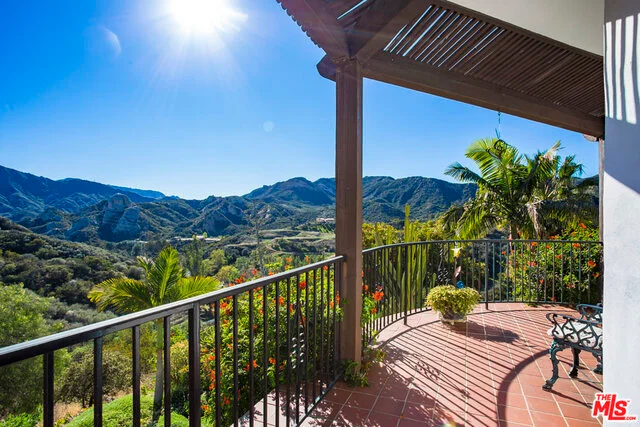 2709 Topanga Skyline, Topanga, CA 90290