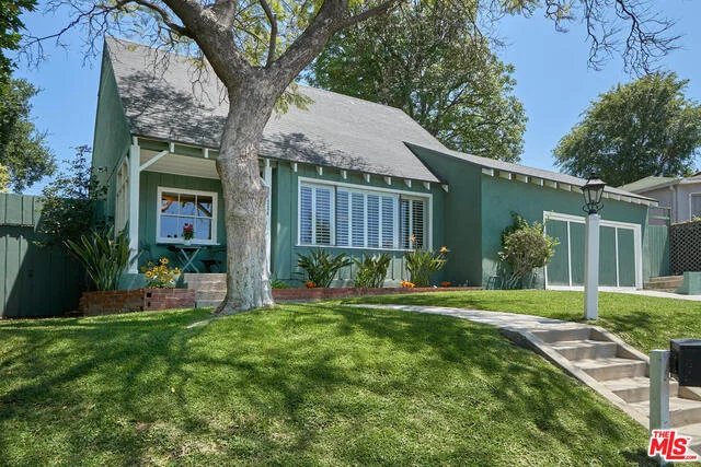 11224 Sunshine, Studio City, CA 91604