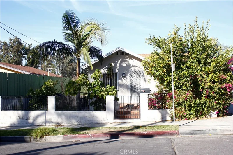 2715 Guirado, Los Angeles, CA 90023