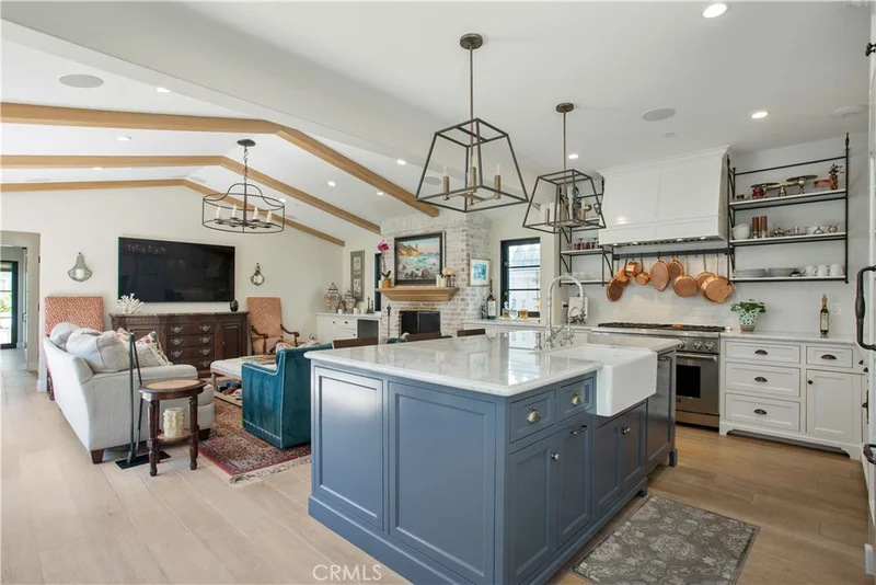 113 Via Eboli, Newport Beach, CA 92663
